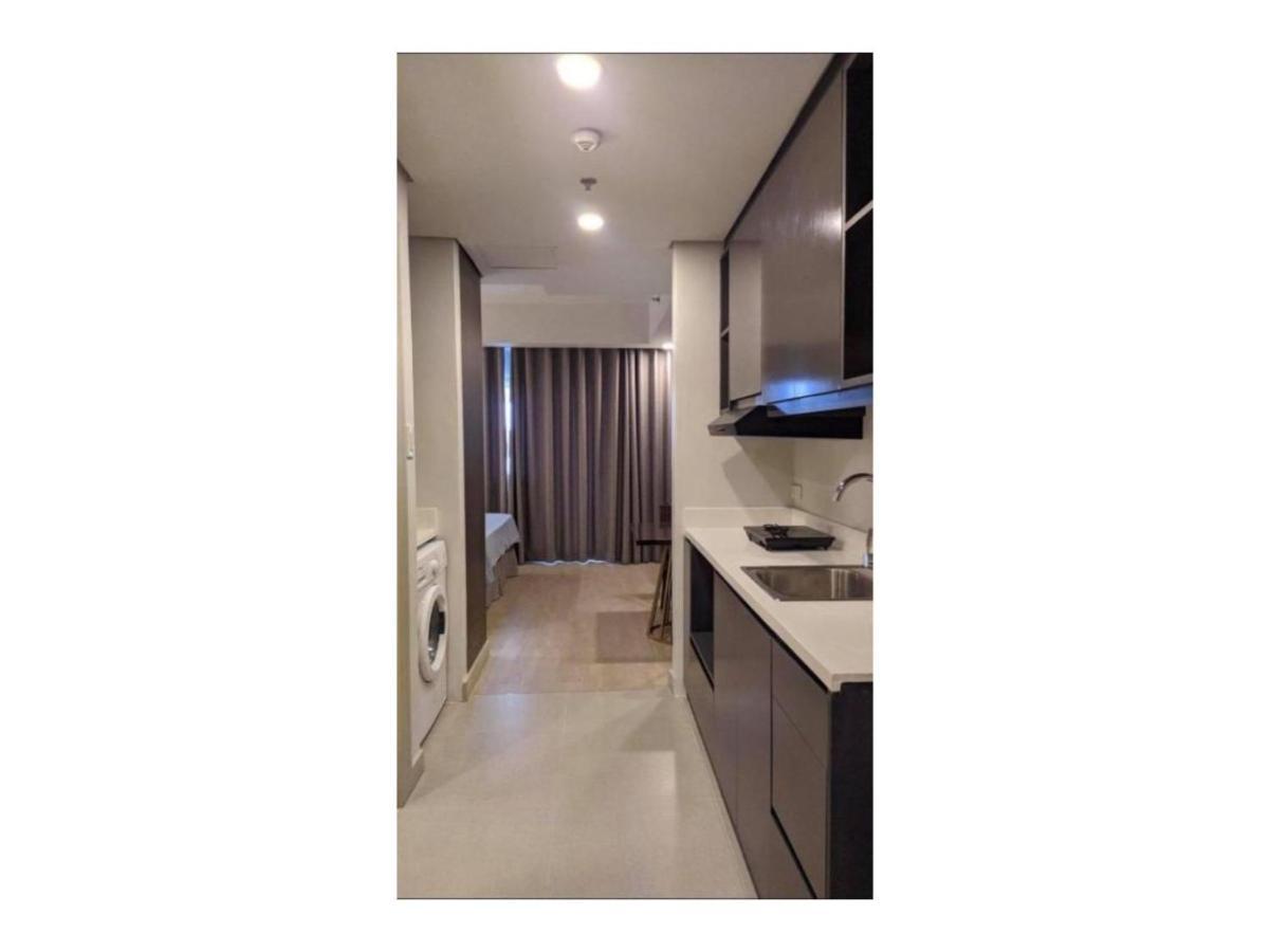 Capital O 804 The Residences At Bonifacio Civic Center Manila Exterior foto